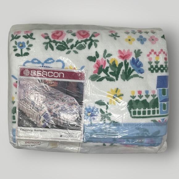 Vintage 90s Beacon NIP New Blanket Satin Trim Acrylic Queen/King Country Sampler